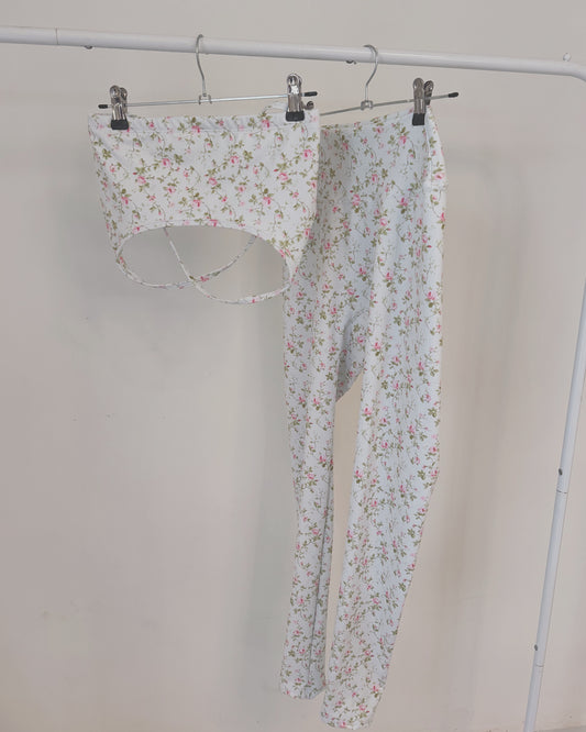 Set Gardenia Showy Top & Legging