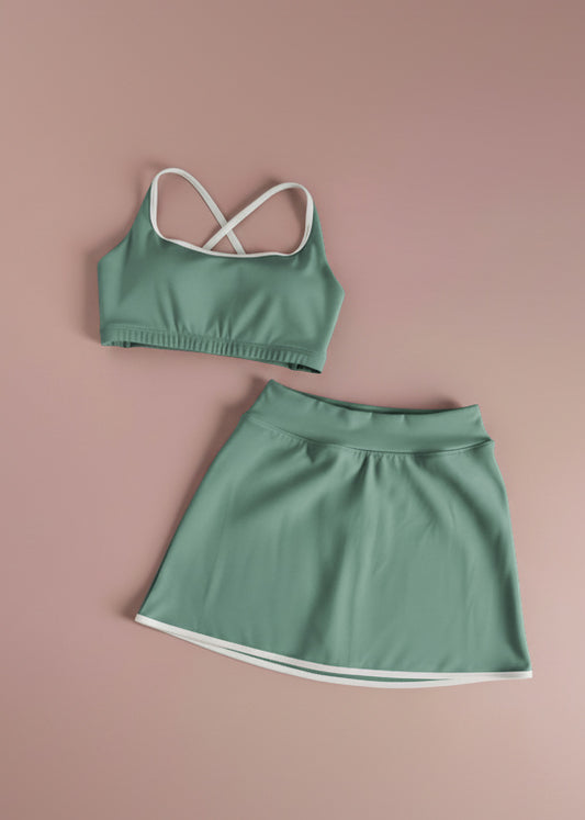 Set Matcha White Showy Top & White Skarela