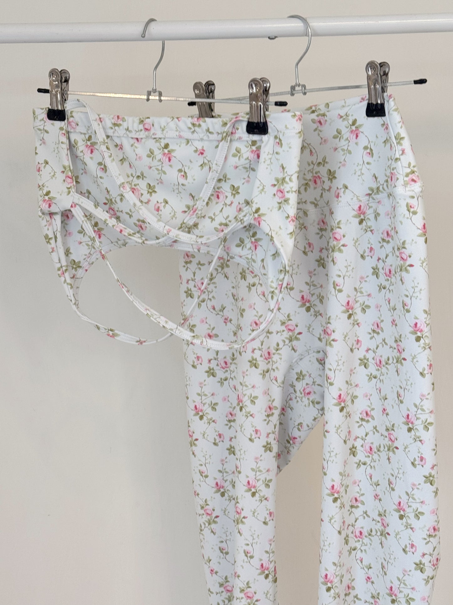 Set Gardenia Showy Top & Legging
