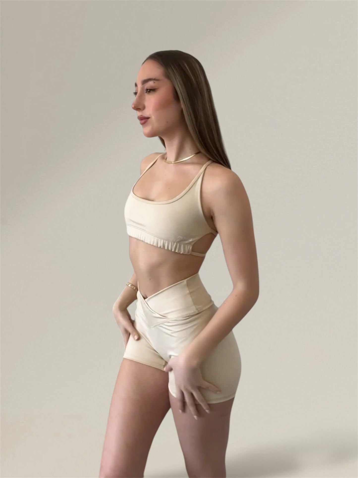 Set Vainilla Mini short W & Showy Top