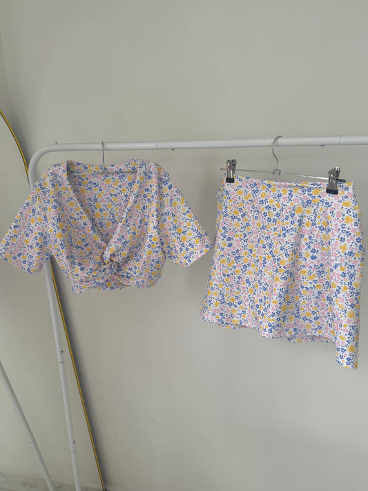Set Lilly Knoty Crop & Skarela