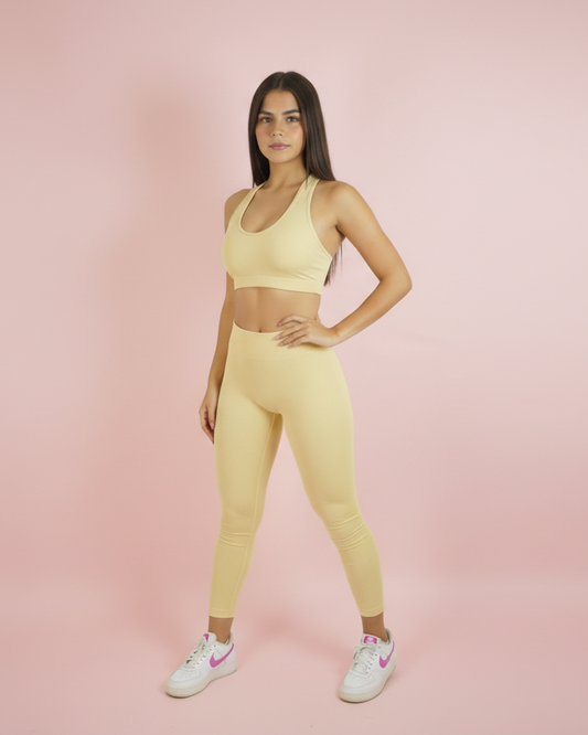 Set Butter Crossover Top