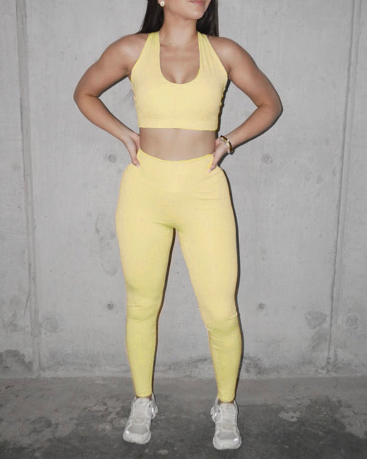 Set Butter Crossover Top