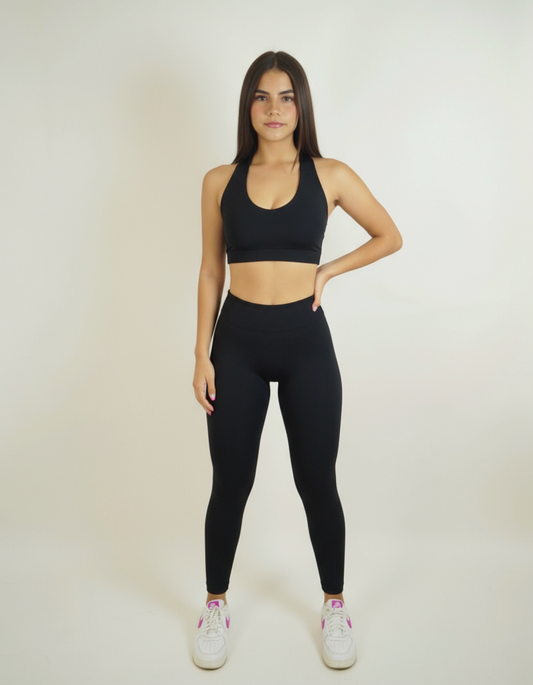 Set Black Crossover Top