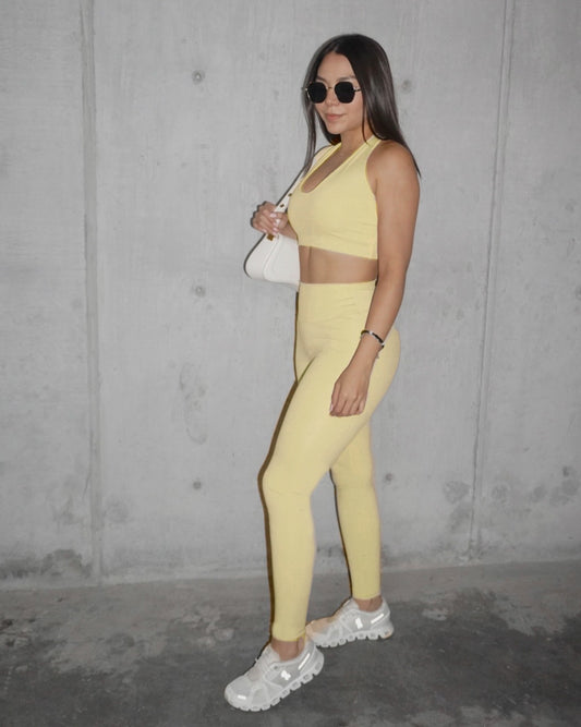 Set Butter Crossover Top