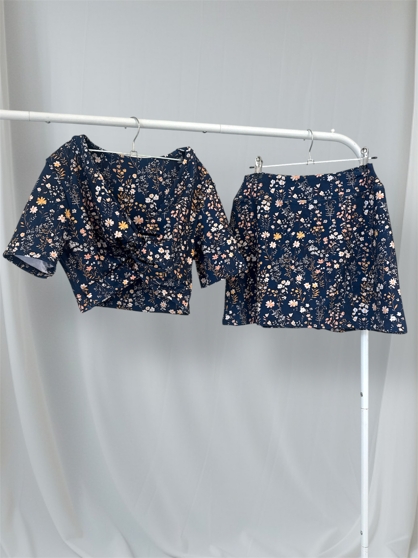 Set MoonBloom Knoty Crop & Skarela